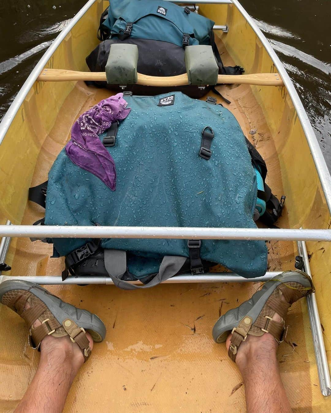 オボズさんのインスタグラム写真 - (オボズInstagram)「Oboz athlete, @dericklugo, recently set out for an adventure in the Boundary Waters Canoe Area Wilderness, he embarked on his first ever canoe outing. 🛶    Read about Derick’s adventure: Link in Bio   #obozfootwear #truetothetrail #canoeadventure #bwcaw」11月22日 3時35分 - obozfootwear