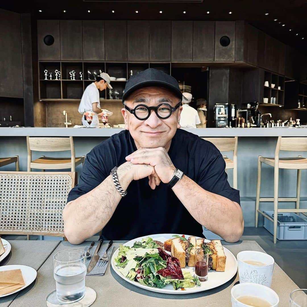 片山正通のインスタグラム：「“ ASAKO IWAYANAGI FUKUOKA ”にやっと行けた*\(^o^)/*。麻子さんの宝石のようなスイーツと、宿沢さんの研ぎ澄まされたショップ空間は、ここ福岡でも健在です。あぁ〜美味しかった＆美しかった！！！ @ 福岡  I finally made it to “ASAKO IWAYANAGI FUKUOKA*. Asako-san’s jewel-like sweets and Shukuzawa-san’s well-honed store space are alive and well here in Fukuoka. Ahhhh, it was delicious & beautiful! @ Fukuoka」