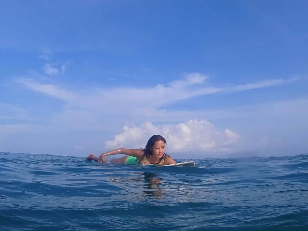 ガユンさんのインスタグラム写真 - (ガユンInstagram)「Peace in the water🤟」11月22日 13時33分 - gayoon_heo