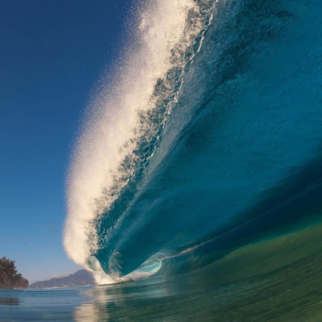 クラーク・リトルのインスタグラム：「#shorebreak #clarklittle 🆑」