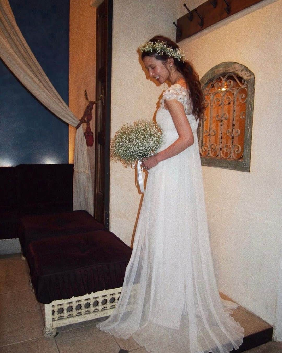 kazumiさんのインスタグラム写真 - (kazumiInstagram)「結婚10周年。 最初で最後の10年前の ウェディングツーショットお許しください😂😂😂  次の10年も健康第一で仲良く。 周りの人に感謝♡  #11月22日#kazumi#結婚記念日」11月22日 14時06分 - kazumi0728