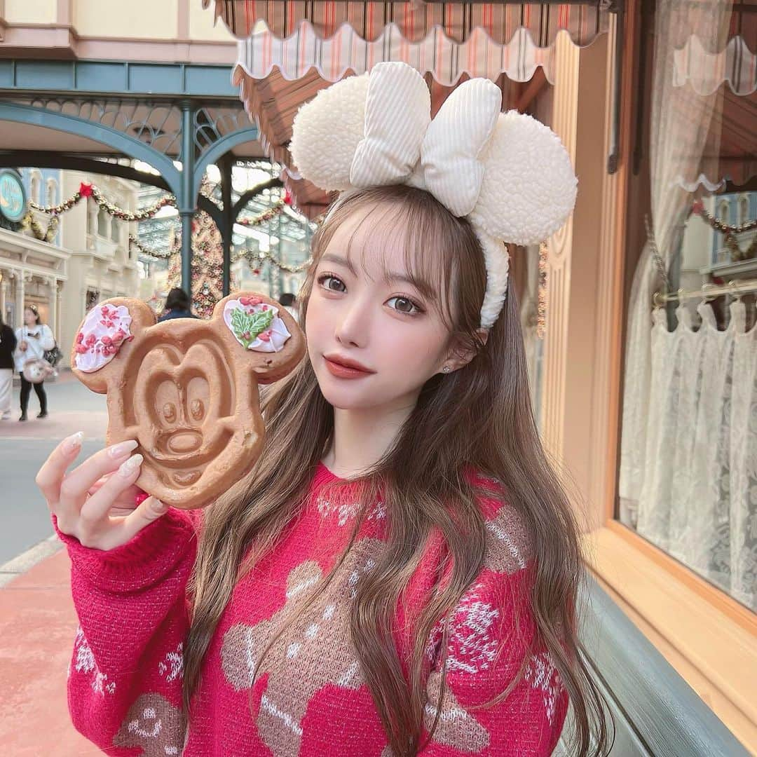 加瀬愛莉さんのインスタグラム写真 - (加瀬愛莉Instagram)「🧇💓⛄️🎄 #disney #disneyland #tokyodisneyland #disneychristmas #tdl #waffle #ディズニーコーデ #ディズニーランド #クリスマスディズニー #クリスマスディズニー2023 #ミッキーワッフル」11月22日 14時36分 - airi0413_k