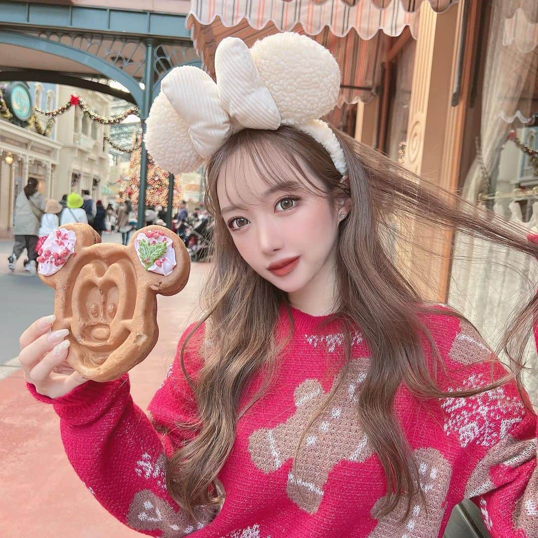 加瀬愛莉さんのインスタグラム写真 - (加瀬愛莉Instagram)「🧇💓⛄️🎄 #disney #disneyland #tokyodisneyland #disneychristmas #tdl #waffle #ディズニーコーデ #ディズニーランド #クリスマスディズニー #クリスマスディズニー2023 #ミッキーワッフル」11月22日 14時36分 - airi0413_k