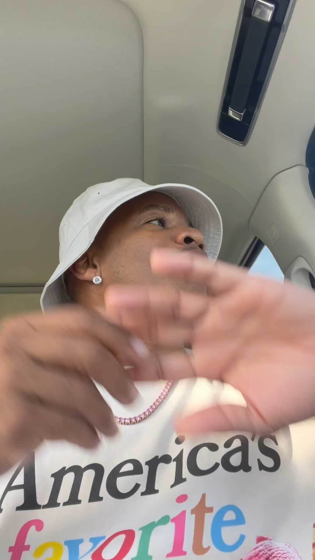 プライズのインスタグラム：「🗣🗣🗣”Should I Feel Sorry For U”???? What’s Y’all Thoughts???? #Plies #KingCircleHat」