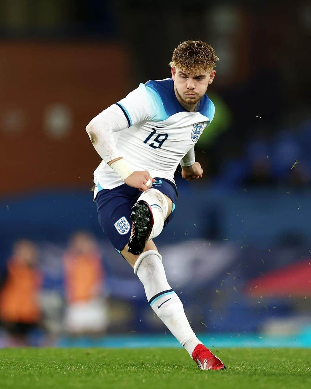 サッカー イングランド代表チームのインスタグラム：「Lee Carsley’s #YoungLions delivered a dominant victory over Northern Ireland at Goodison Park! 👏👏」