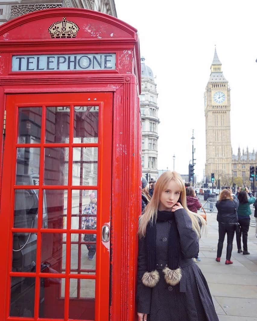 ジェマ・ルイーズのインスタグラム：「ロンドン、寒くなちゃった🇬🇧 London is cold! #ロンドン #ビッグベン #イギリス #bigben #westminster #england #タワーブリッジ #ウェストミンスター #旅行 #londonlife #london」
