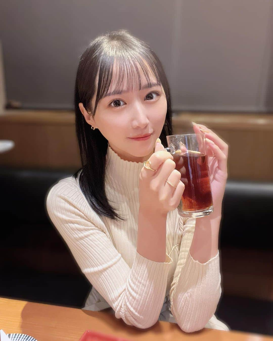 川瀬もえさんのインスタグラム写真 - (川瀬もえInstagram)「おはよ🍵あったかいお茶がすき  #1日1川瀬」11月22日 7時17分 - kawasemoe