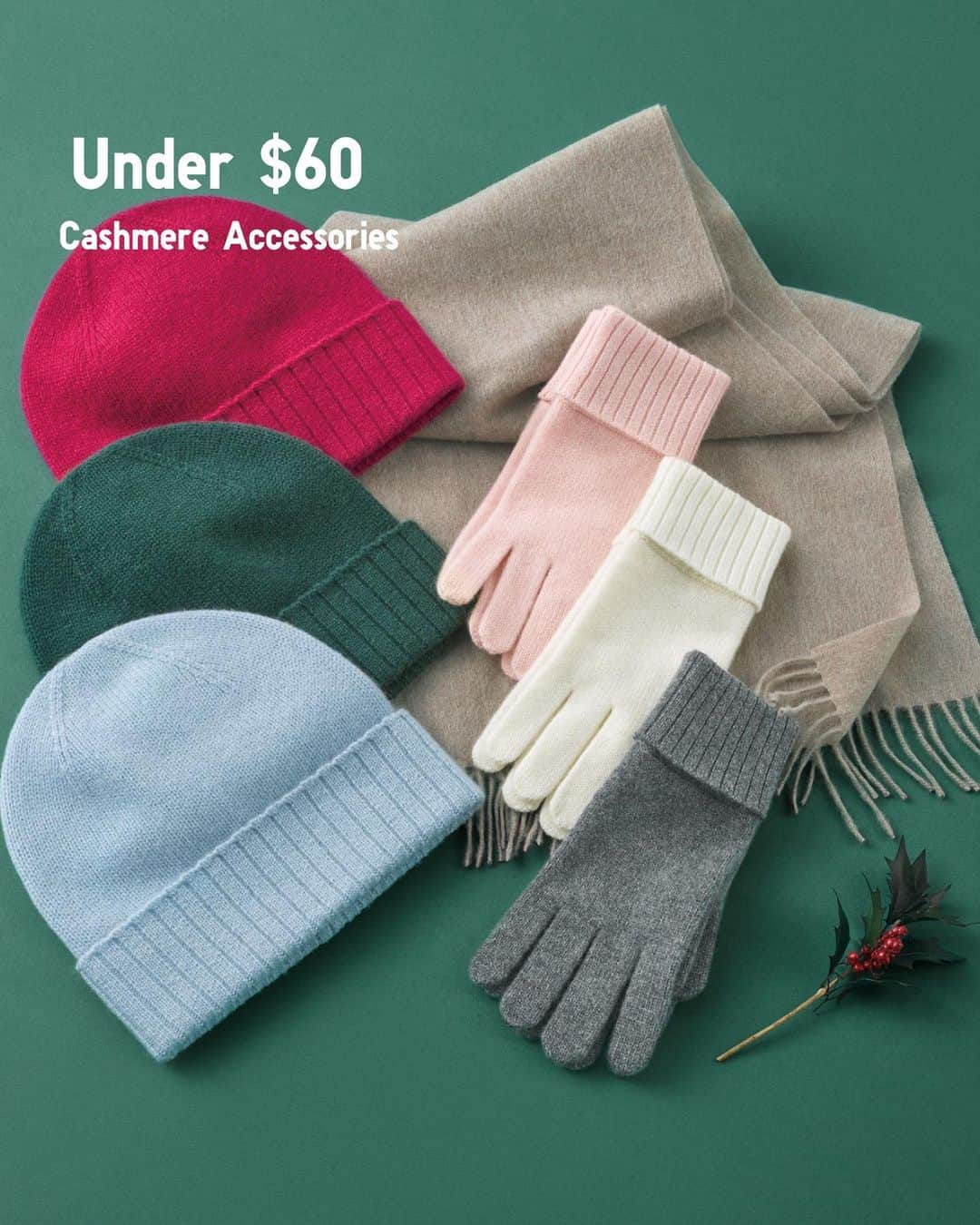 uniqlousaさんのインスタグラム写真 - (uniqlousaInstagram)「Gift ideas starting as low as $8! Send this post to anyone who asks what you want for the holidays 🤩🎁  Check out our Holiday Gift Guide at UNIQLO.com  #Uniqlo #Uniqlousa #GiftGuide #Giftideas」11月22日 7時26分 - uniqlousa