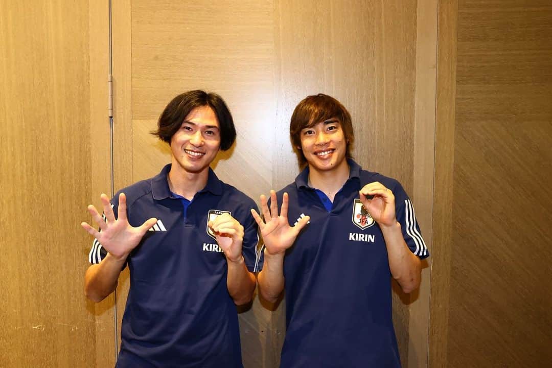 伊東純也さんのインスタグラム写真 - (伊東純也Instagram)「🇯🇵vs🇸🇾 5−0🔥4 assists 応援ありがとうございました。 それと、南野くんと僕は日本代表通算50試合目でした！ @japanfootballassociation」11月22日 7時28分 - 1409junya