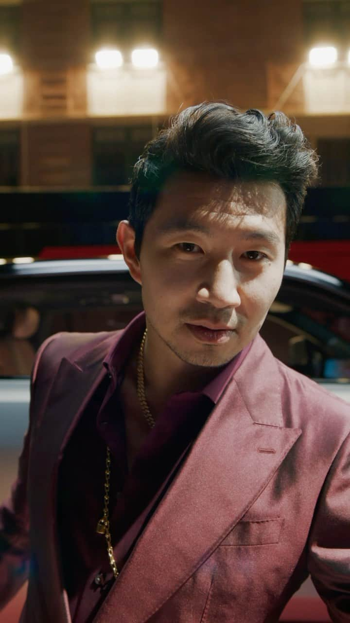 キャデラックのインスタグラム：「@simuliu‘s personal renaissance took him from accountant to global superstar. Where will yours take you? Explore the #ESCALADEIQ. #BeIconic Link in Bio.」