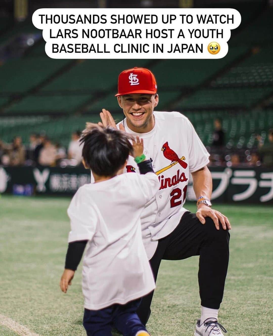 MLBさんのインスタグラム写真 - (MLBInstagram)「This video of @Lars_Nootbaar11 in Japan will make your day ❤️」11月22日 8時13分 - mlb