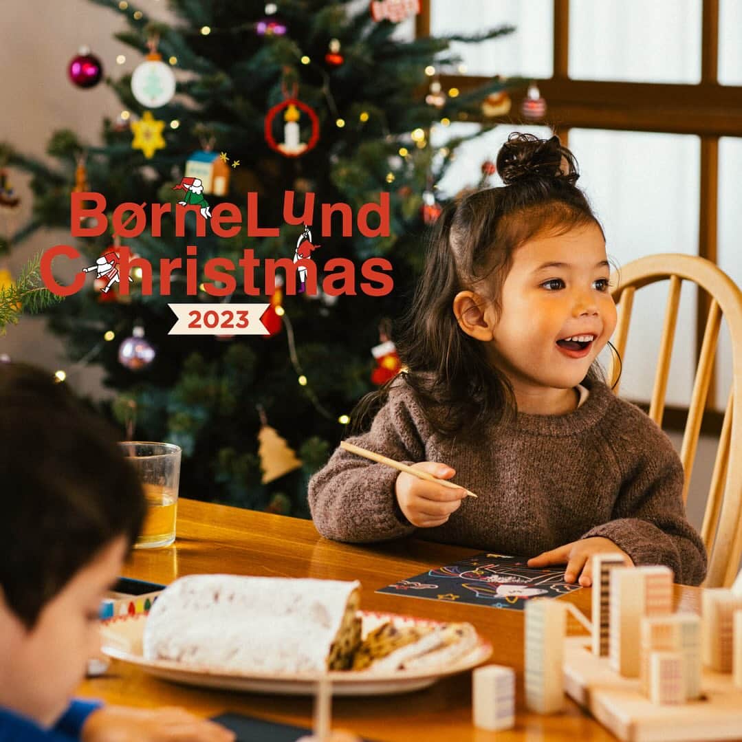 ボーネルンドのインスタグラム：「【今日から！ボーネルンドのクリスマス2023】 全国のボーネルンドショップもクリスマス仕様に。 みなさまのご来店をお待ちしています🎁 ----------  年の瀬に訪れるプレゼントのようなひと時を、最高の思い出に。 クリスマス発祥の地であるヨーロッパの文化の中で、 子どもたちの健やかな成長を願ってつくられた「あそび道具」の数々をお届けします。 ボーネルンドでは、お子様の発達段階や興味に合わせて、ぴったりのプレゼント選びを専門スタッフがお手伝いいたします。 クリスマスも、その先も、 楽しい時間が続く、あそび道具の贈りものを。  ぜひ、ご家族で選びにいらしてください。 --------- 特設ページでは年齢別おすすめ商品もご紹介 https://tinyurl.com/5a5pvrub  #ボーネルンド#borneund#クリスマス#christmas#xmas#xmasparty#アドベント#プレゼント#クリスマスプレゼント#初めてのクリスマス#クリスマスパーティー#サンタ#ヨーロッパ#フランス#イタリア#イギリス#ドイツ#デンマーク#1y#2y#3y#4y#5y#6y#7y#8y#トムテ#男の子ママ#女の子ママ#輸入玩具」