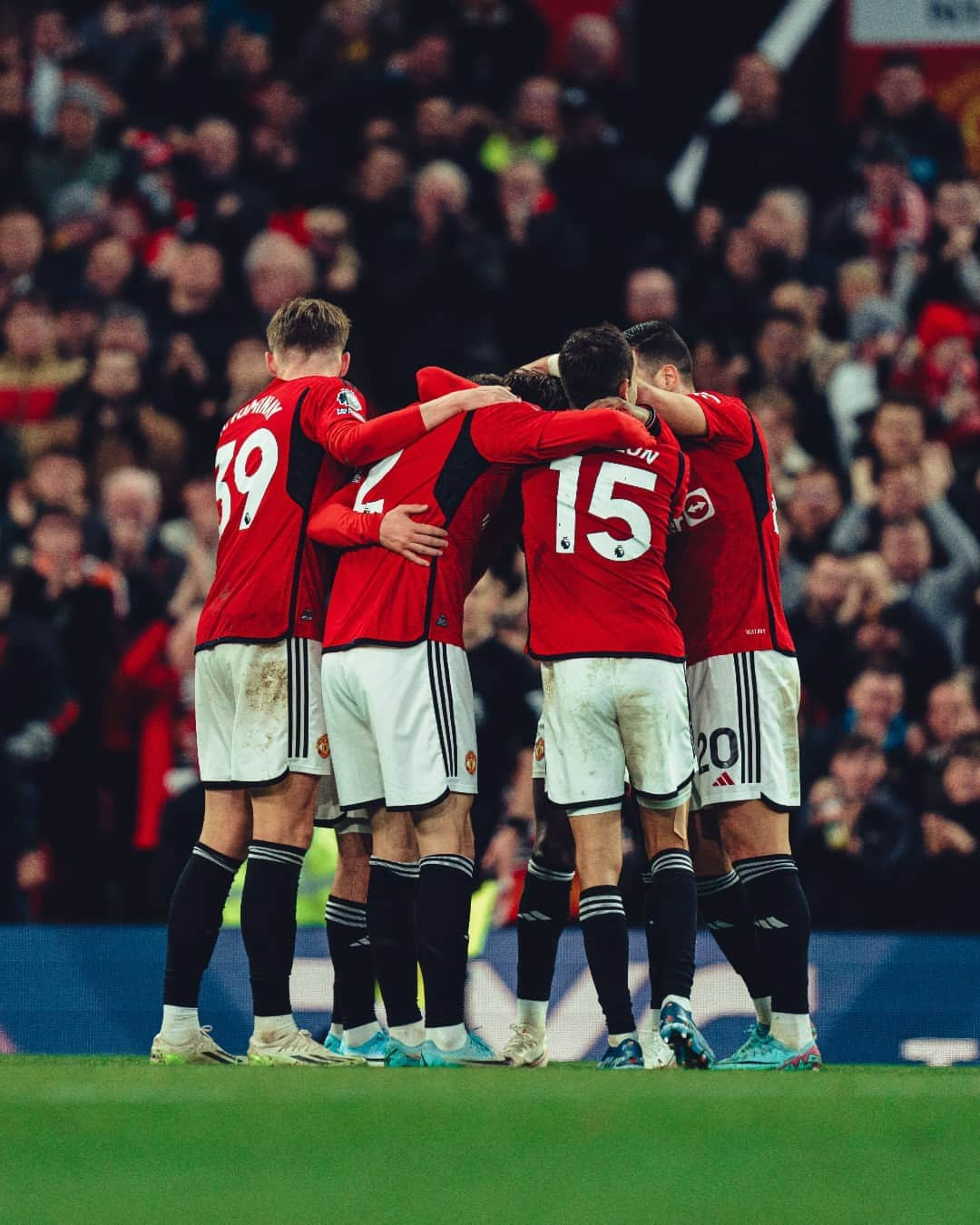 マンチェスター・ユナイテッドのインスタグラム：「International window ✅ #PremierLeague 🔜  #MUFC #ManUtd #OldTrafford」