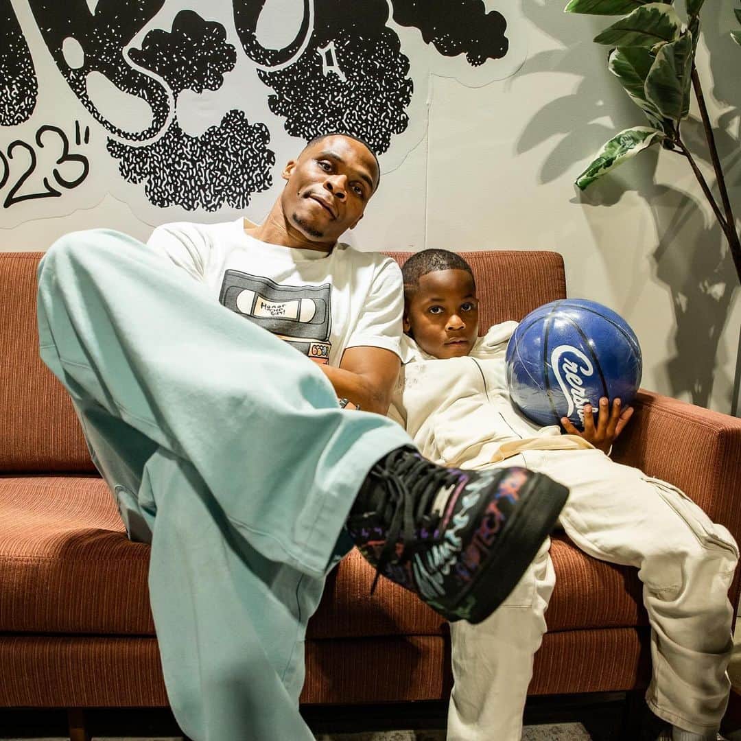ラッセル・ウェストブルックのインスタグラム：「I’m on what HE on!  And WE on that!!」