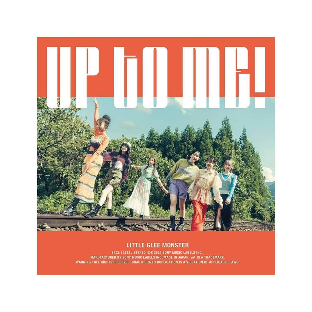 AILIのインスタグラム：「◼︎WORKS◼︎  Little Glee Monster 22th Single "UP TO ME!"  2023.11.22 OUT🔥  収録曲の"CELEBRATE" を @therhettfisher と共に作曲、編曲させていただきました！ ギター @eliasthiago_gt  ベース @mikiden_bass   全国高校対抗eスポーツ大会「STAGE: 0」コラボレーションソングとなっております✨  皆様ぜひチェックしてみてください！  Little Glee Monster releaced they new single "UP TO ME!" which includes "CELEBRATE" written by me and amazing @therhettfisher  Many thanks everyone🙌🏻 Guitar @eliasthiago_gt  Bass @mikiden_bass   #リトグリ #littlegreemonster」