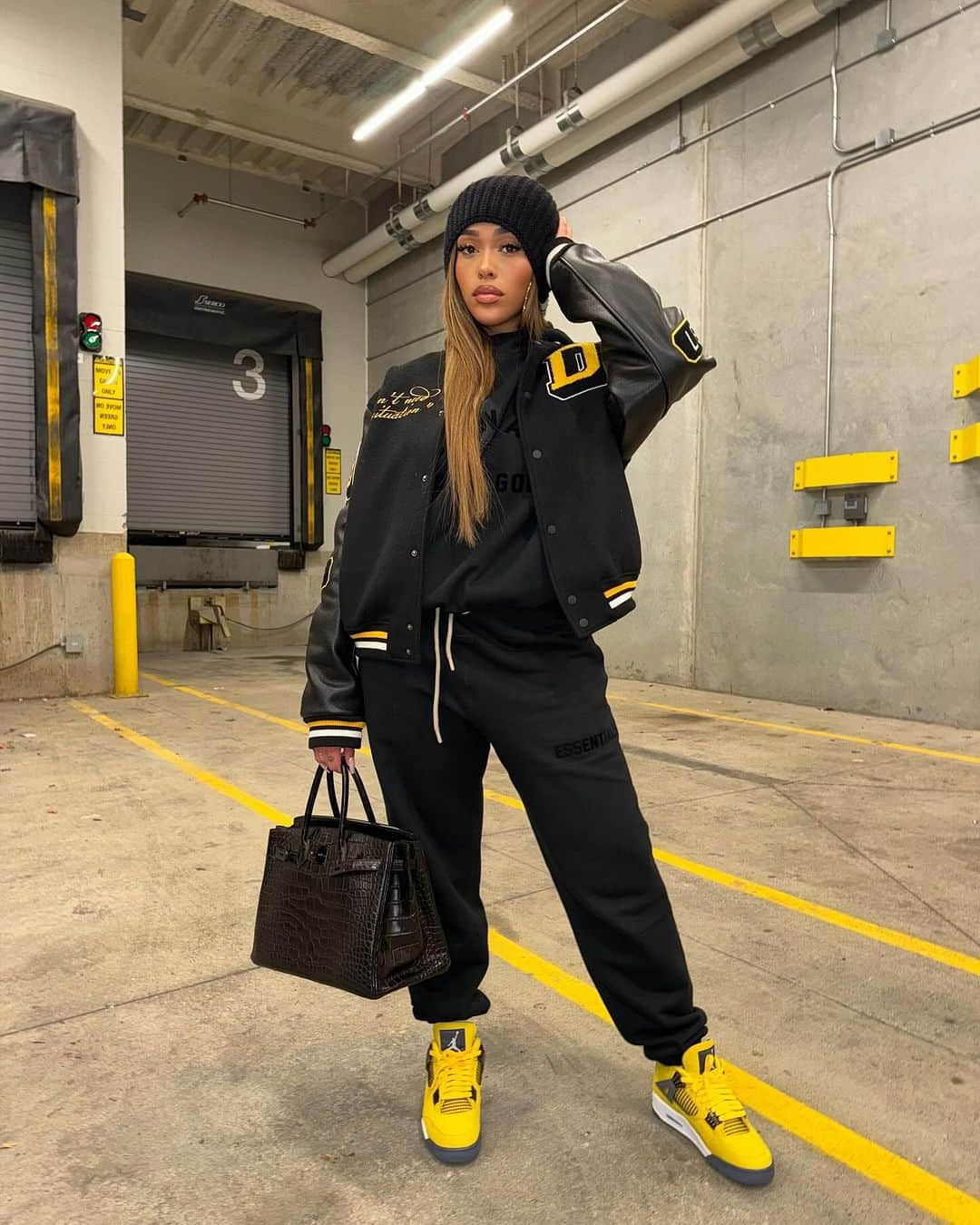 ジョーディン・ウッズさんのインスタグラム写真 - (ジョーディン・ウッズInstagram)「A sample from the @woodsbyjordyn archive that @karltowns and I collaborated on.. I’m actually obsessed with this letterman.. should we produce this!?  Also bringing something other than clothing to @woodsbyjordyn this holiday season.. 😉 ALSO Black Friday sale coming this week, 35% off and a free HAT with purchase over $150🤍」11月22日 10時08分 - jordynwoods