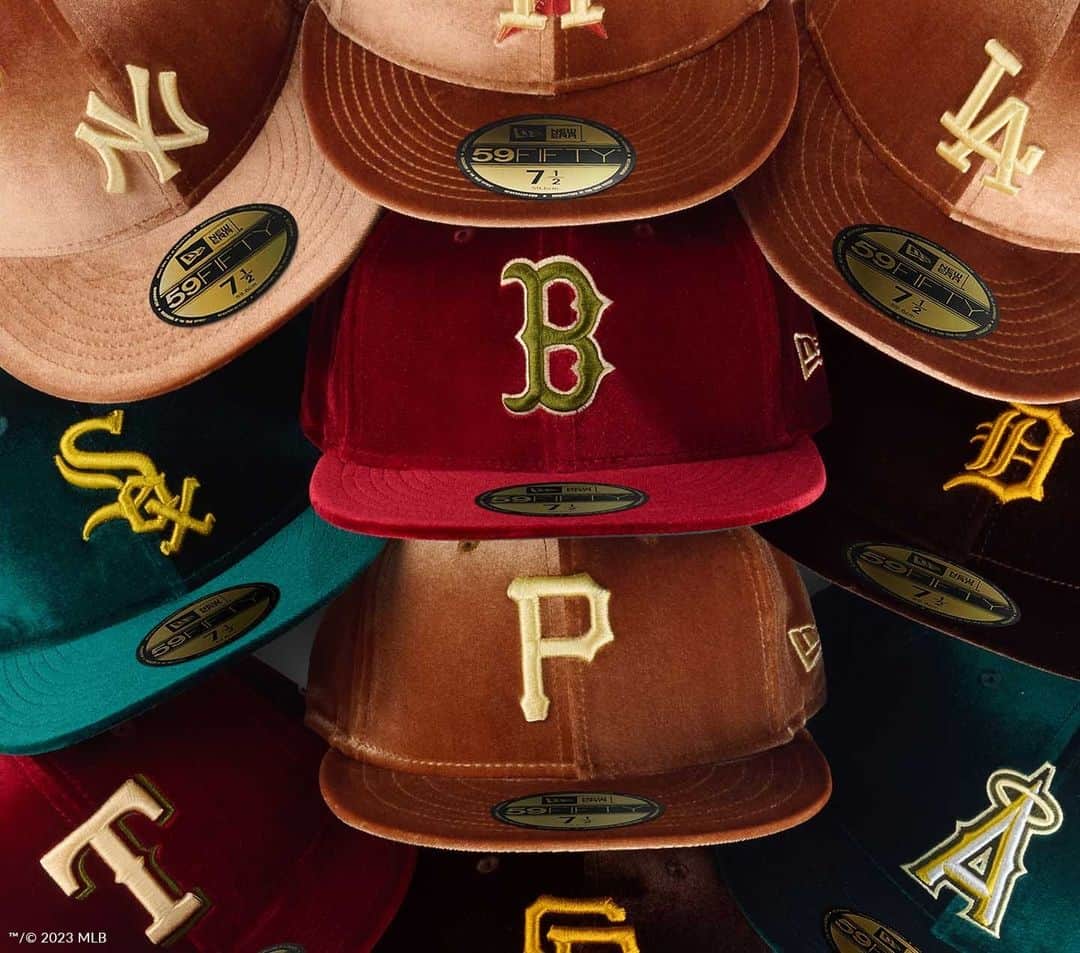 New Era Japan オフィシャル Instagram アカウントのインスタグラム：「【Vintage Velour】⁠ ⁠ 光沢のあるベルベット素材を採用したMLBカスタムコレクション。MLB12球団をラインナップしています。 ⁠ ⁠ #NewEra⁠ #ニューエラ」