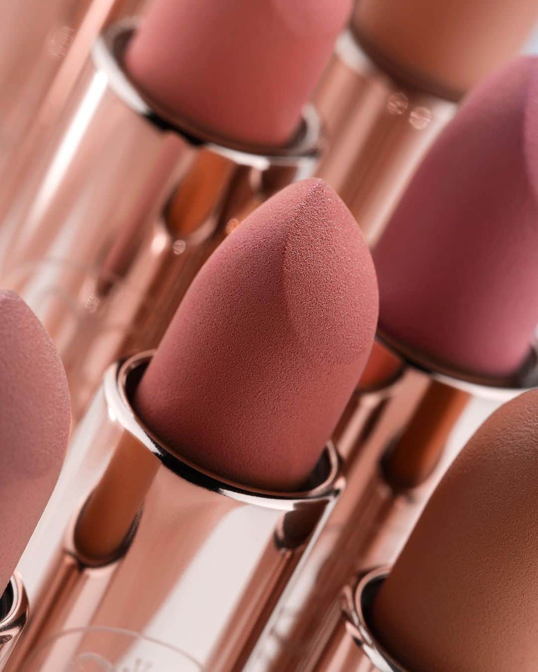 Anastasia Beverly Hillsのインスタグラム：「LAST CHANCE to stock up on your fave Matte and Satin Lipstick shades for 30% off!! 💋 Tap the link in bio to shop!   #AnastasiaBeverlyHills」