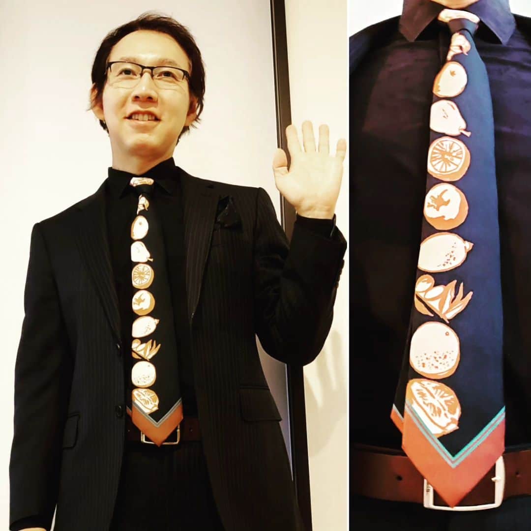 門倉貴史のインスタグラム：「オッハー😀  これから講演会で大阪に行ってまいりますぅ❗(OSAKAビジネスフェア2023)  イエーイ😘🤓イエーイ😘🤓イエーイ😘🤓サラバ🍀👋  https://osaka-bizfair.com/ 　　 #講演会 #大阪 #OSAKAビジネスフェア2023 #大阪信用保証協会 #門倉貴史 #今日のコーデ」