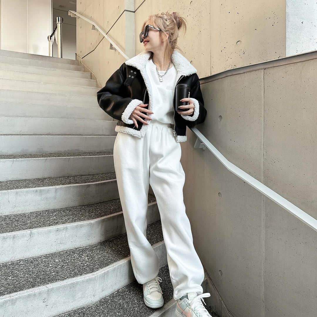 Select Shop MIRROR9さんのインスタグラム写真 - (Select Shop MIRROR9Instagram)「. ✔︎embroidery short sweat tops ¥12,100(tax in) ✔︎embroidery sweat pants¥16,500(tax in)  #MIRROR9  #ミラーナイン」11月22日 11時01分 - mirror9official