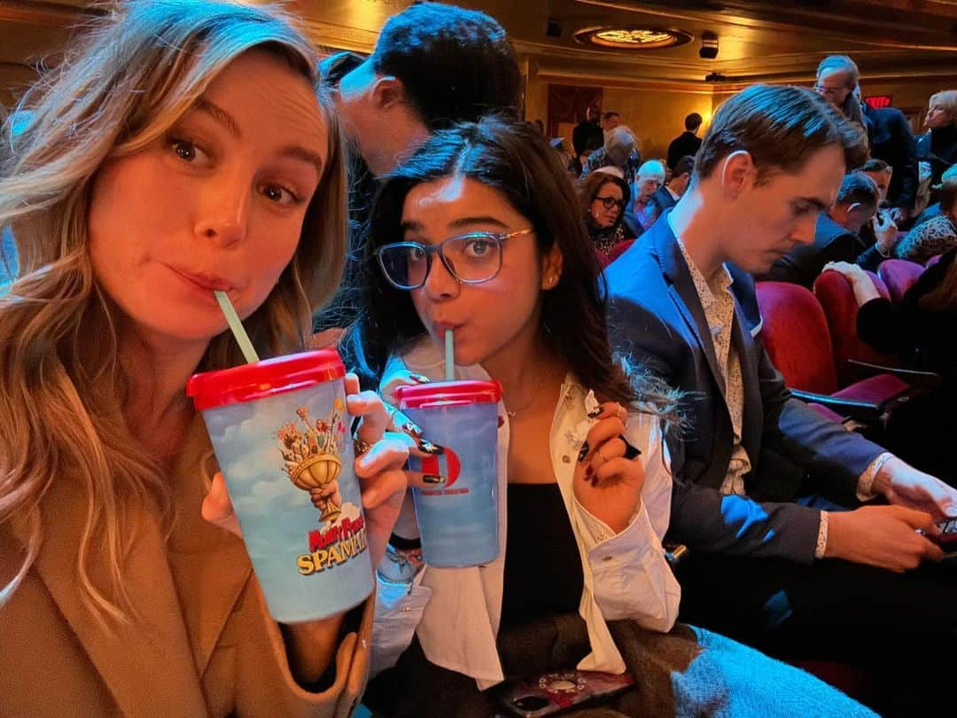 ブリー・ラーソンさんのインスタグラム写真 - (ブリー・ラーソンInstagram)「a night out on the town with the sweetest gal around 💕」11月22日 11時21分 - brielarson