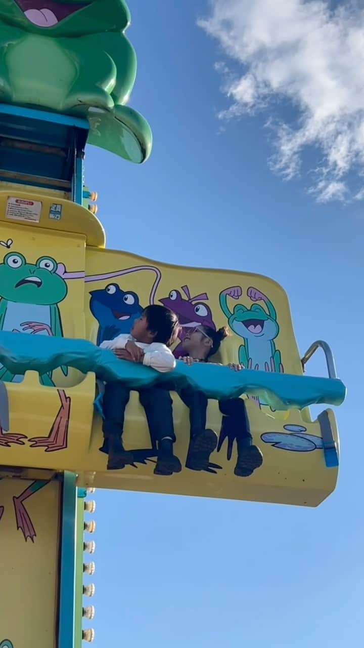 &mのインスタグラム：「2個上の甥っ子誕生日小旅行🎂 たまにしか会えないけれど、すっごい仲良し😝 #スーパーアクティブな2人 #ひょうきん族 #5yと7y」
