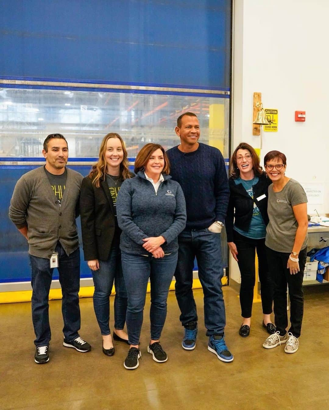 アレックス・ロドリゲスさんのインスタグラム写真 - (アレックス・ロドリゲスInstagram)「Thankful to be able to support Coach Finch and the @timberwolves & @minnesotalynx coaching staff today giving back to communities in Minnesota facing hunger during the holidays with @secondharvestheartland」11月22日 11時26分 - arod