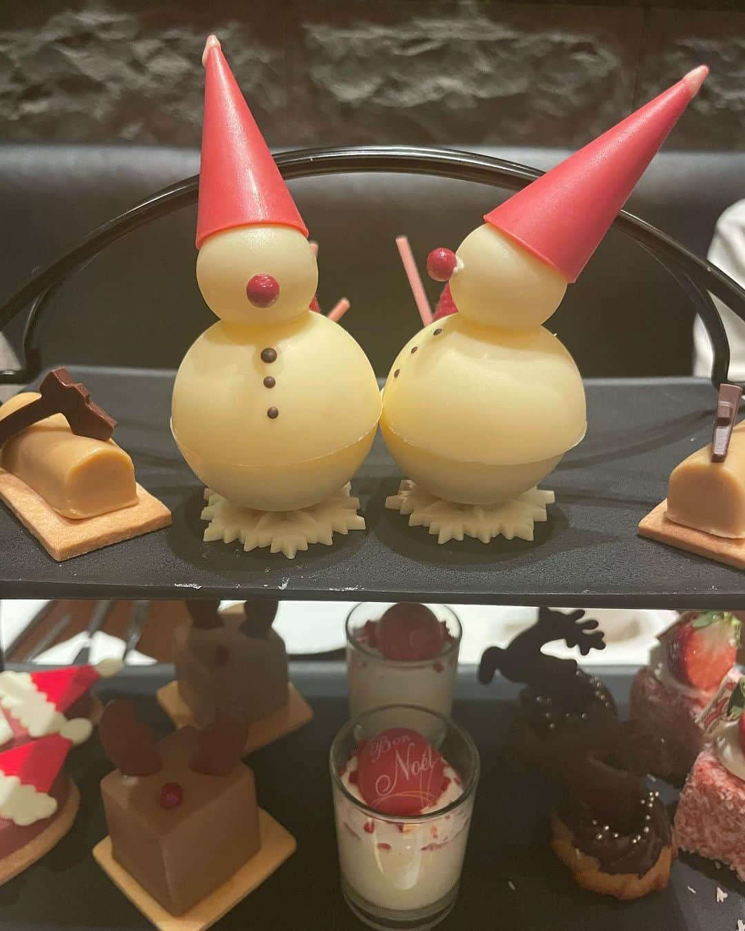 山下聖良さんのインスタグラム写真 - (山下聖良Instagram)「クリスマス🎄アフタヌーンティー🫖  #アフタヌーンティー #クリスマス料理  #クリスマスアフタヌーンティー  #クリスマスメニュー  #anaインターコンチネンタルホテル東京 #溜池山王」11月22日 11時26分 - yamashita_seira