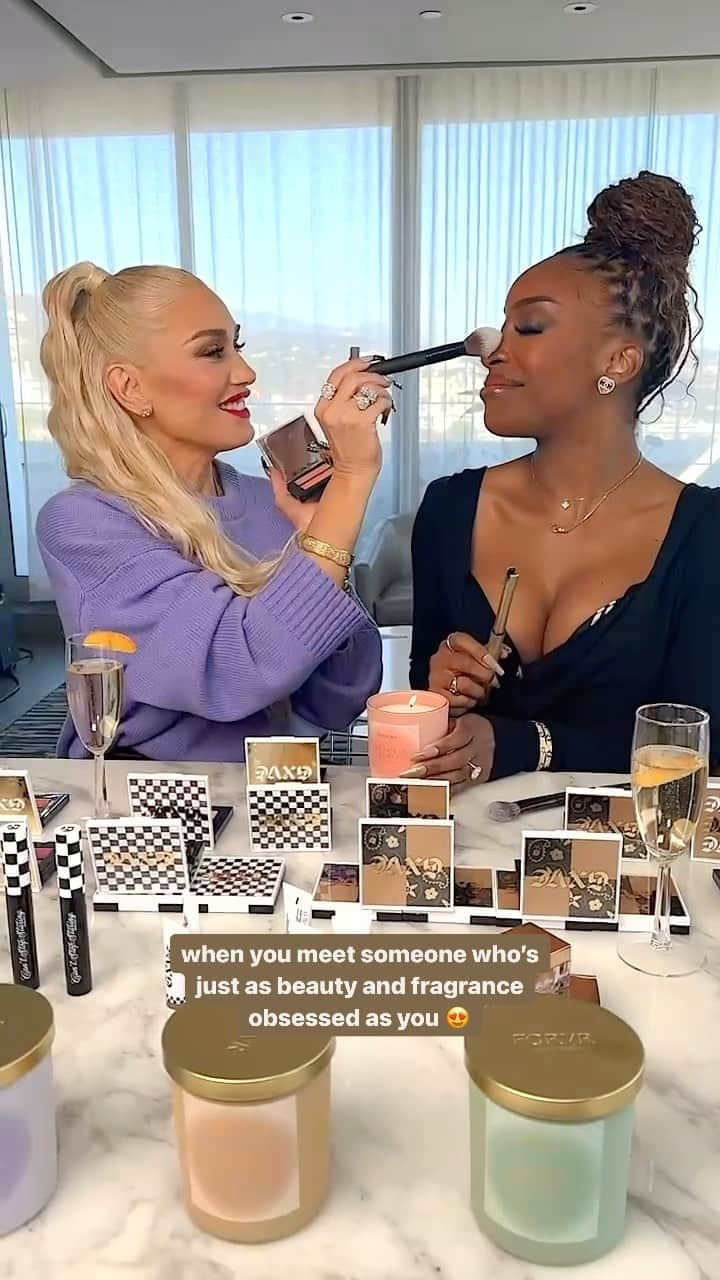 グウェン・ステファニーのインスタグラム：「@gwenstefani is such a girls girl ugh! I love when I meet someone who’s just as iconic in person as they are in media 🫶🏾🤎😍 @forvrmood @gxvebeauty」