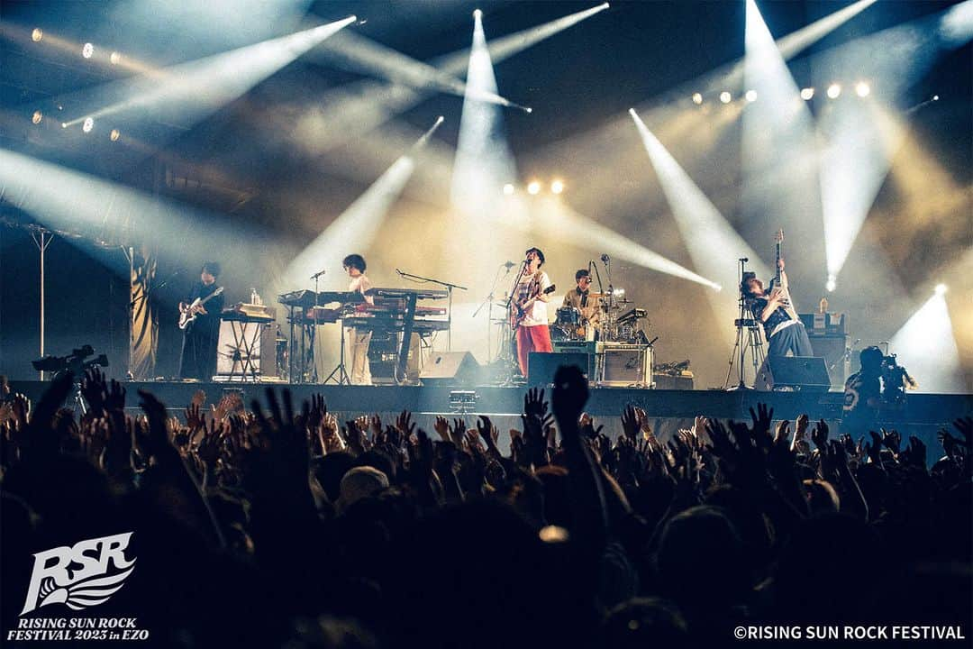 RISING SUN ROCK FESTIVALさんのインスタグラム写真 - (RISING SUN ROCK FESTIVALInstagram)「🎸📸アーティストフォトギャラリー公開📸🎸  #RSR23 出演アーティストのフォトギャラリー公開しました！ 今年の暑くて熱かった夏を写真でもう一度✨  RSR2023公式サイトで公開中❗️  #SUNSTAGE #マカロニえんぴつ  #Vaundy  #SUPERBEAVER  #MISIA  #BABYMETAL  #UNISONSQUAREGARDEN  #THEORALCIGARETTES  #ケツメイシ」11月22日 12時00分 - rsrfes