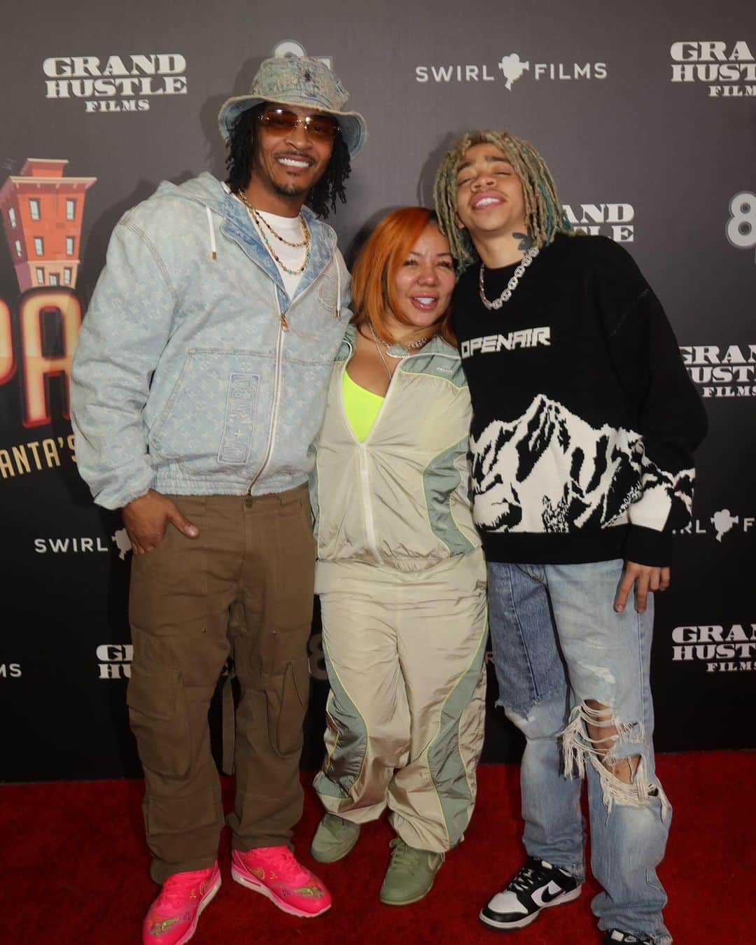 T.I.のインスタグラム：「Last nights LA screening for @dapartments404 was star studded‼️ Luv 2 everyone that came out and shared some laughs with da crew, and shoutout to @trufflezinc and @smokecignature for gifting product to everyone dat attended‼️ And major shoutout to @djwhookid for hosting the Q&A‼️ Where should we head to next, let us kno in da comments⁉️  📸  ugottahave___whit」