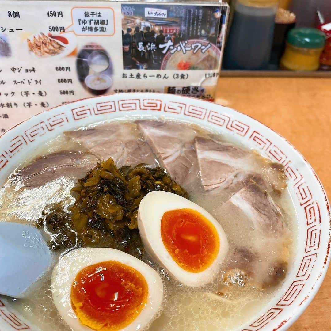 本間将人のインスタグラム：「ラーメン🍜  #博多 #ナンバーワン」