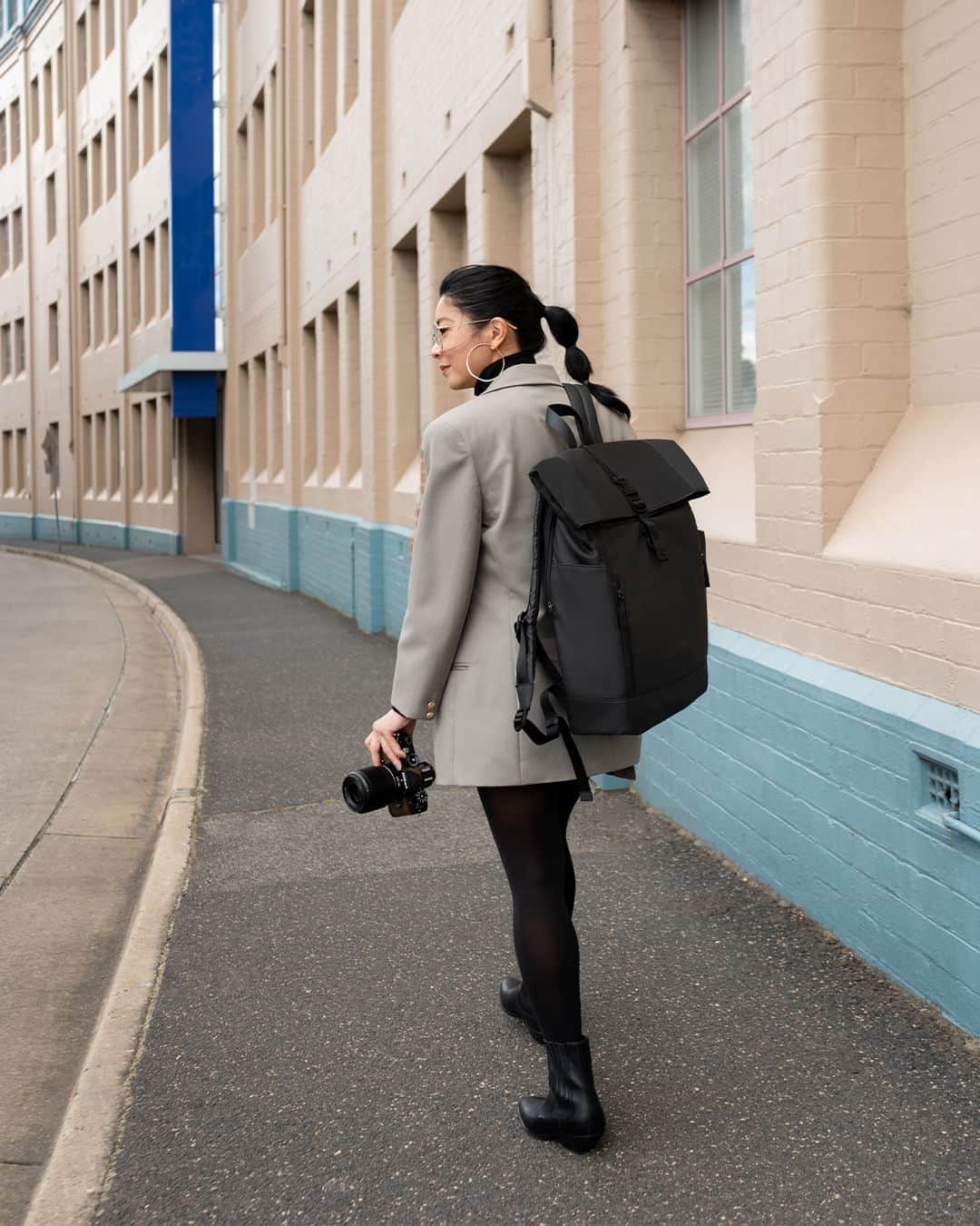 Nikon Australiaのインスタグラム：「Introducing the perfect combo for your photography adventures: the @GastonLuga x @NikonAustralia backpack, as featured by @heykarenwoo! 📷🎒  Gaston Luga's sleek and stylish backpack, paired with the Z f, makes for an unbeatable team. From exploring breathtaking landscapes to navigating urban jungles, this duo has got your back. Let your creativity roam freely with the ultimate travel companions. 🌍✨  Photos by @heykarenwoo  #Nikon #NikonAustralia #MyNikonLife #NikonCreators #NIKKOR #NikonZf #Zf #Zseries #GastonLuga #TravelPhotography #StreetPhotography #Australia」