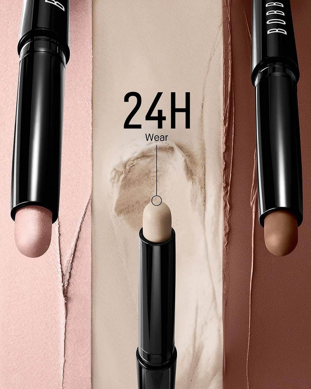 ボビイブラウンのインスタグラム：「Our bestseller is back. Long-Wear Cream Shadow Stick in Vanilla was just restocked—grab yours now before it's gone.   Have you tried Vanilla? Tell us in the comments.  #BobbiBrown #LongWearCreamShadowStick #BackInStock」