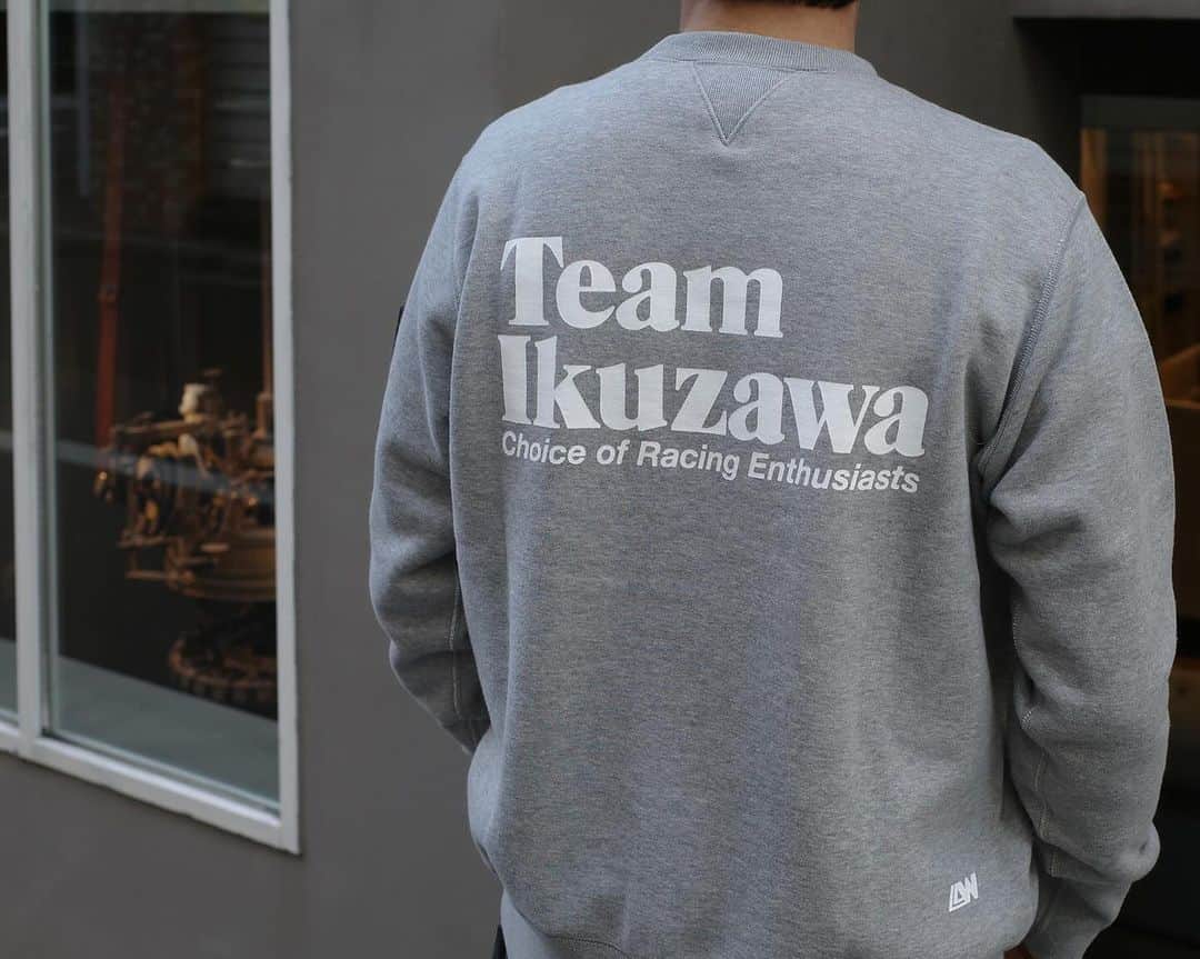 ループウィラーさんのインスタグラム写真 - (ループウィラーInstagram)「. 「LOOPWHEELER for Team Ikuzawa」 ークルースウェットー ープルオーバーフーディー 店頭ではカラーによってサイズ欠けしているものもございますが、ご覧頂けます。お近くにお越しの際はぜひ店頭にてお試し下さい。 . 「LOOPWHEELER for Team Ikuzawa」 ーCrew sweatー ーPullover hoodieー Some sizes are out depending on the color, but you can see them at the store.Please try it in the store when you come to the neighborhood.  #teamikuzawa  #loopwheeler #tsuriami #sweat #チーム生沢 #ループウィラー #吊り編み #スウェット」11月22日 12時41分 - loopwheeler_official