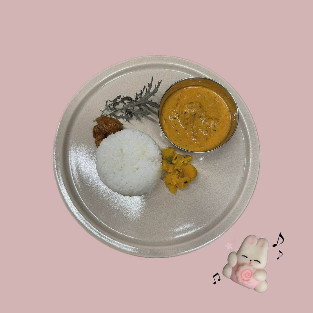 福田花音のインスタグラム：「💖🦐🍛🥥💖 #ZOC食イべ」