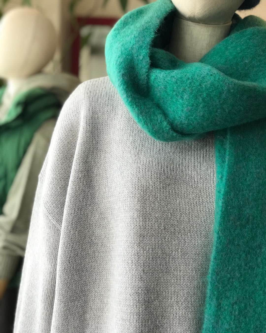 M2companyのインスタグラム：「《pareatsu》  【BASE】 https://pareatsu.base.ec  #pareatsu #パレアッツ #m2company #エムツーカンパニー #2023AW #新作冬物 #冬物 #ニット #おしゃれさんと繋がりたい  #ciao_varano」