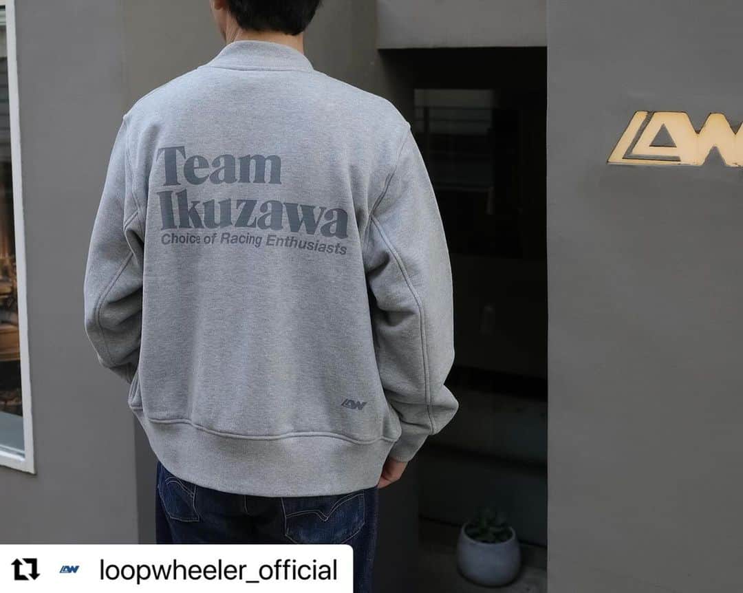 ループウィラーさんのインスタグラム写真 - (ループウィラーInstagram)「.  大阪店でもご覧いただけますので皆様のご来店、お待ちしております。  #Repost @loopwheeler_official with @use.repost ・・・ . 「LOOPWHEELER for Team Ikuzawa」 ースタジャンー 店頭ではカラーによってサイズ欠けしているものもございますが、ご覧頂けます。お近くにお越しの際はぜひ店頭にてお試し下さい。 . 「LOOPWHEELER for Team Ikuzawa」 ーStadium Jacketー Some sizes are out depending on the color, but you can see them at the store.Please try it in the store when you come to the neighborhood.  #teamikuzawa  #loopwheeler #tsuriami #sweat #チーム生沢 #ループウィラー #lwosaka #ループウィラー大阪 #吊り編み #スウェット」11月22日 13時10分 - loopwheelerosaka