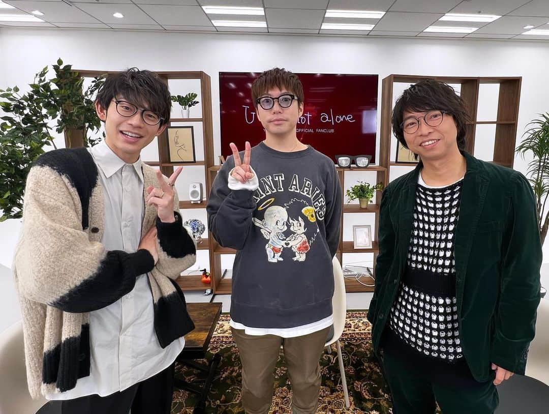 橋口洋平さんのインスタグラム写真 - (橋口洋平Instagram)「今日は #メガネの会 👓👓👓 で撮影でした！  #橋口洋平 #wacci #川崎鷹也 #高橋優 #Uarenotalone」11月22日 13時10分 - hashiguchi_wacci