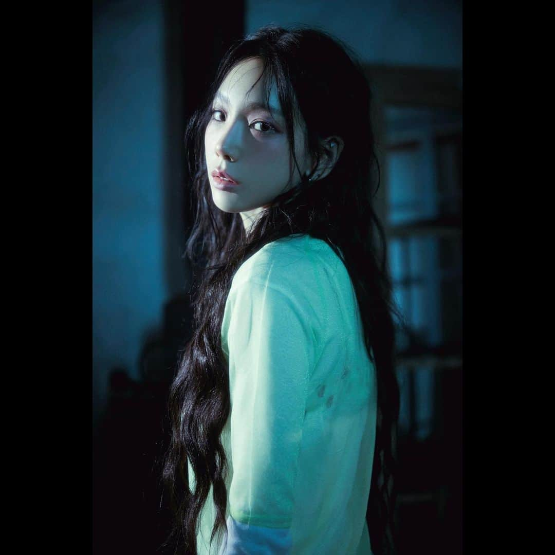 SMエンターテインメントさんのインスタグラム写真 - (SMエンターテインメントInstagram)「TAEYEON 태연 'To. X' Image Teaser  TAEYEON 태연 The 5th Mini Album ‘To. X’  🎧 2023.11.27 6PM KST  💿 Pre-Order & Pre-Save  https://taeyeon.lnk.to/to.x  #태연 #TAEYEON @taeyeon_ss @taeyeon.smofficial @girlsgeneration  #ToX #TAEYEONToX #소녀시대 #GirlsGeneration」11月23日 0時10分 - smtown