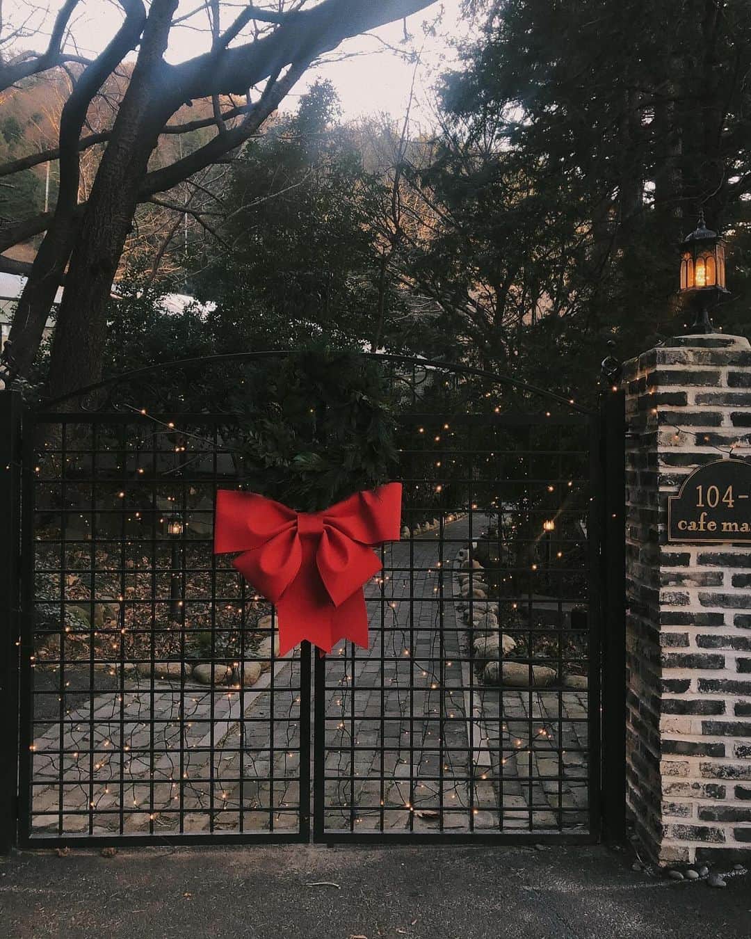 キム・ナヒのインスタグラム：「기대되는 홀리데이..☃️🎈」
