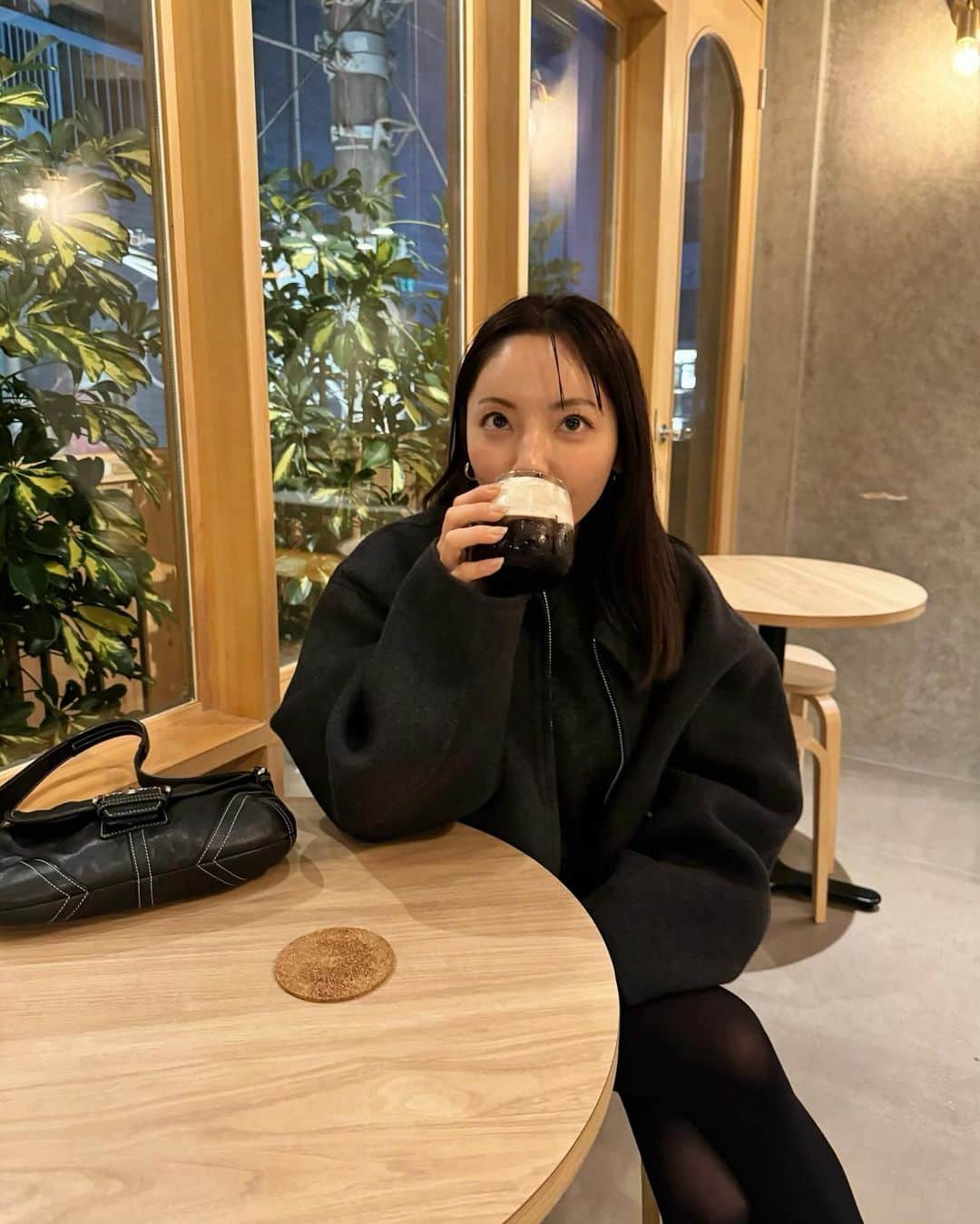 井上奈保のインスタグラム：「おnewでお出掛け🍭 @uggjapan @todayful_」