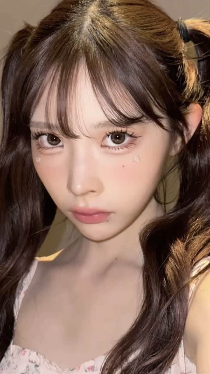 緩苺のインスタグラム：「外カメフラッシュ」