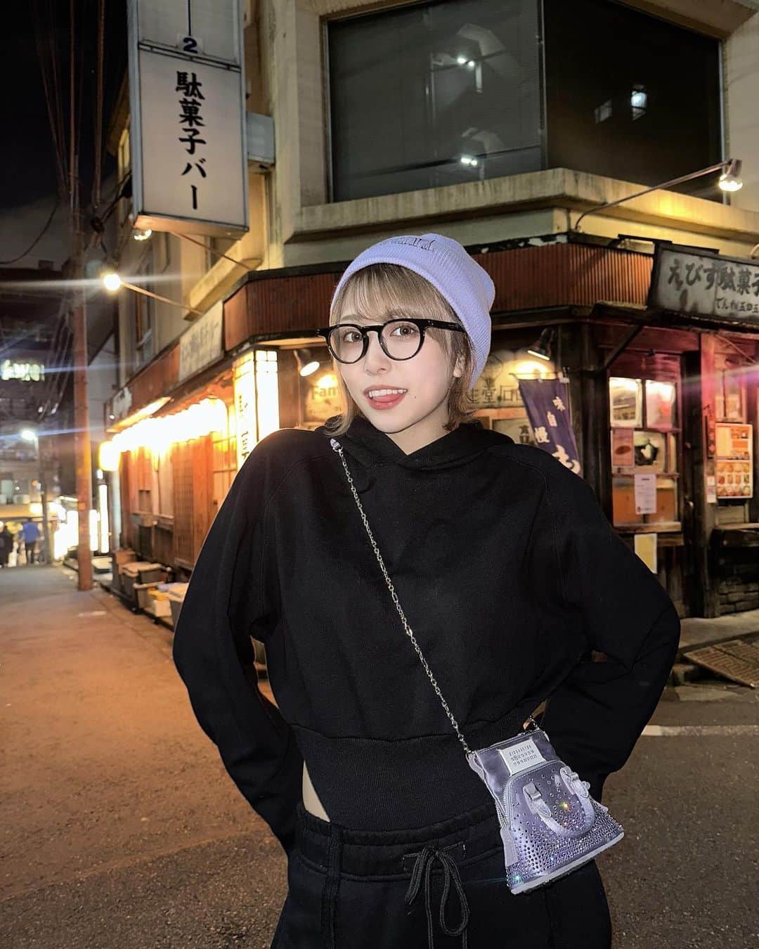 ももせのインスタグラム：「駄菓子バー今度いってみよ。🍡🍘  knit： @sly_official  set up： @blondey_official  bag： @maisonmargiela」
