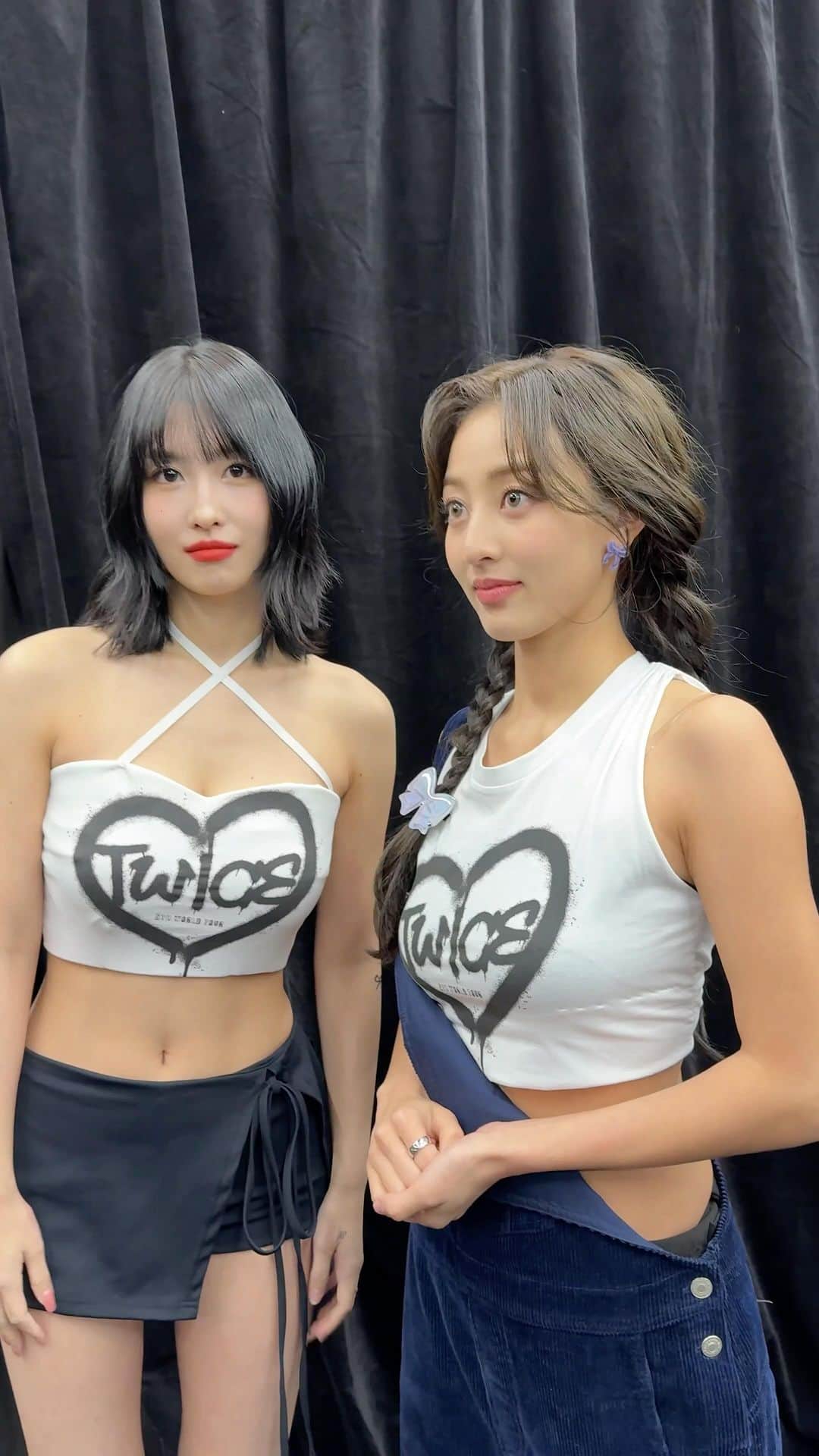 TWICEのインスタグラム：「Who dares to do this challenge?  🐻🦄 #MOREandMORE (LEE HAE SOL Sped Up Remix) Challenge With #MOMO #JIHYO  🎵 Listen "THE REMIXES” TWICE.lnk.to/THEREMIXES  #TWICE #트와이스 #REMIX #THEREMIXES #SpedUpRemix」