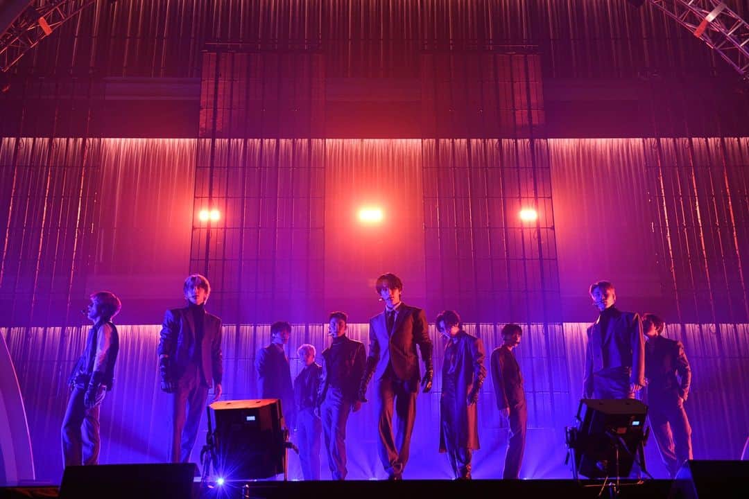 MTV Japanのインスタグラム：「【#VMAJ2023 LIVE ACT🎤】 「Best Asia Group」を受賞した、THE BOYZ(@official_theboyz)がステージに登場🎶  🎶Set List🎶  ROAR  放送&配信: 12/10(日)19時～ 詳細はプロフィールURLをチェック👀  撮影：岸田哲平  #THEBOYZ」