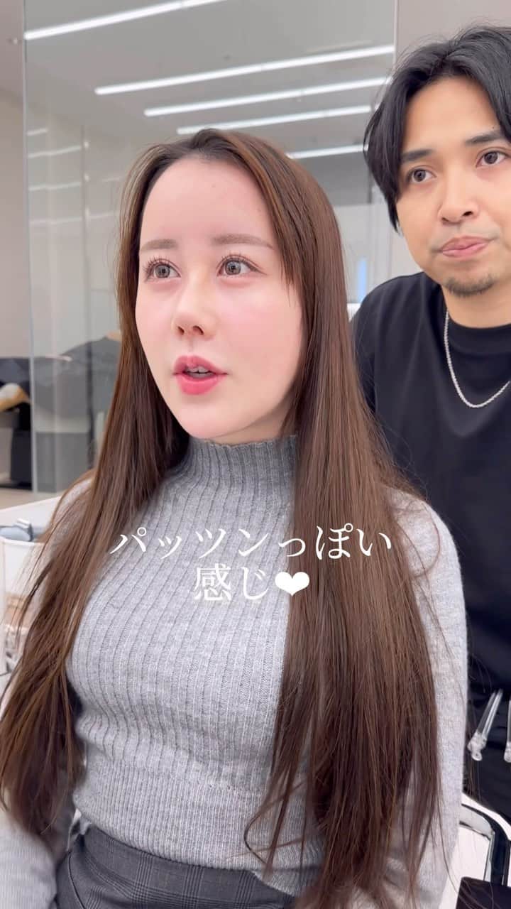 のインスタグラム：「前髪顔周りを薄めに作りたい方是非参考にしてみて下さい⭕️ 顔周りの量感でお家での再現性は変わります✂️ オーダーの際に保存してお使いください✨ ˗˗˗˗˗˗˗˗˗˗˗˗˗˗˗˗˗˗˗˗˗˗˗˗˗˗˗˗˗˗˗˗˗˗˗˗˗˗ ⁡ ◌ @eisho_coa  ⁡ 前髪顔周りのどんな悩みも 是非ご相談下さい✨ ⁡ ☑︎流し前髪だけど要望と違う ☑︎前髪顔周りを切られすぎる ☑︎顔周りがなくて困っている ☑︎前髪が巻きづらく上手くいかない ☑︎変な毛がいつも前髪に出てくる ☑︎扱いづらくて困っている ☑︎おでこが狭くて悩んでいる ⁡ などなど 少しでも気になることは全てお聞かせ下さい✨ メモ持ってきても大丈夫です📝 ⁡ ˗˗˗˗˗˗˗˗˗˗˗˗˗˗˗˗˗˗˗˗˗˗˗˗˗˗˗˗˗˗˗˗˗˗˗˗˗˗ ⁡ ⁡ ◌ 料金 ◌ ・カット ¥8800 ・カット 𓂃 トリートメント ¥12100 ・カット 𓂃 カラー ¥17600 ・カット 𓂃 カラー 𓂃 トリートメント ¥22000 ⁡ ※初回のみ指名料+¥3300かかります。 2回目以降は指名料無料です。 ⁡ ⁡ 𓂃 よくあるご質問 𓂃 ⁡ ⁡ Q . 予約はどうしたらいいですか？ ⁡ ✎ プロフィールのURLからお待ちしております✨ ⁡ ⁡ Q . 場所はどちらですか？ ⁡ ✎ 東京都中央区銀座6-13-9 GIRAC GINZA 7F 【銀座駅5分、東銀座駅から徒歩3分】 ⁡ ⁡ Q . 投稿に可愛い子しか載っていないですが、 私が行っても大丈夫ですか？ ⁡ ✎もちろん大丈夫です。 僕のお客様は【3歳〜74歳】の 子連れ様から老若男女幅広いの方が ご来店してくださっております。 女性は必ず可愛くします！ 実は男性のカットも得意です。 最近ご紹介もかなり多いです✨ ⁡ Q . どんな美容師？ ⁡ ✎ お話するのが好きです✨ ただ施術中は技術に没頭する時があり その時はあまり話さなくなります✂︎ ⁡ Q . カウンセリングはしっかりしてもらえますか？ ⁡ ✎もちろんです！ 前髪顔周りの生え際、癖毛、割れめ、こめかみ、 頬骨、えら、丸顔、面長、りんかく などのお悩みもしっかりカウンセリングさせて頂いてから 施術に入らせて頂きますのでご安心ください✨ ⁡ ⁡ カットは【前髪】【ロングレイヤー】 が好きですが、 ミディアム、ボブ、ショート、 メンズカットも好きです。 巻きも得意なので、 知りたい方はなんでもお伝えします✨ ⁡ カラーはブリーチなしのワンカラーで 【艶感】【透明感】【くすみ感】が出るように 300種類以上の中から 独自の配合で調合しております。 ⁡ ストレートはダメージを最小限で抑えられるように かなりこだわっています！ 微アルカリ〜弱酸領域の範囲で施術するので 基本的に【ヘアカラー】と同時施術が可能です✨ ⁡ トリートメントはできるだけ長持ちできるように 【手触り】【質感】にこだわっています！ あとはアウトバスのヘアケアも重要なので 興味ある方はしっかり説明しています✨ ⁡ パーマは最近持ちの良いデジタルパーマが好きです。 熱処理する事で普通のパーマより持ちが良くなります。 僕の使う薬剤は基本的にダメージを最小限でかけるので コテを使って巻いても大丈夫です。 巻かなくても普段のスタイリングはかなり楽になります✨ ⁡ #銀座　#千葉　#前髪カット　#顔周りカット　#小顔カット　#おくれ毛カット　#顔周り　#前髪　#シースルーバング　#かきあげ前髪　#小顔に見える顔周り #小顔カット #似合わせカット　#おくれ毛　#前髪顔周り似合わせ」