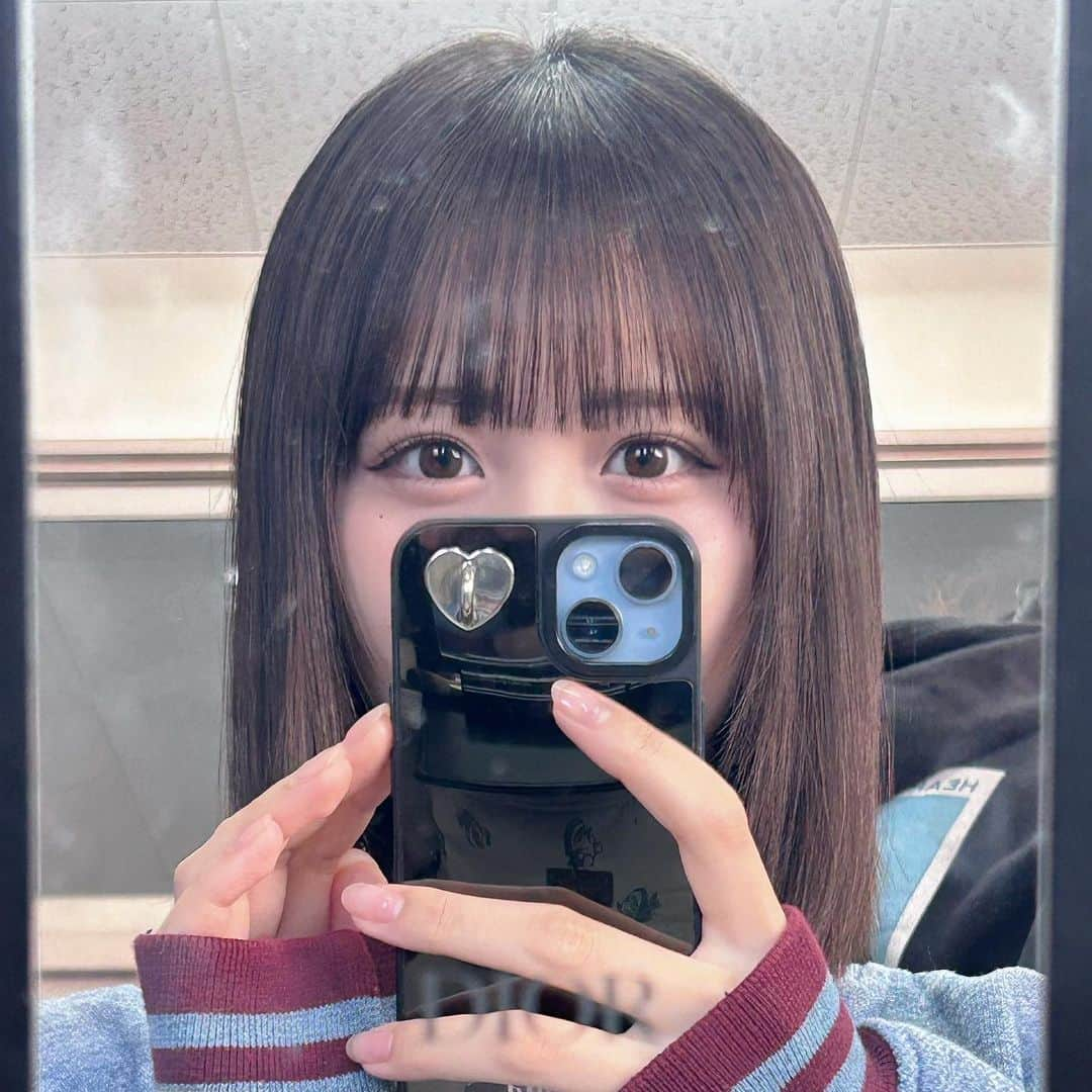 尾木波菜さんのインスタグラム写真 - (尾木波菜Instagram)「衝動的に前髪重くした((꜆꜄ ˙꒳˙)꜆꜄꜆」11月22日 23時35分 - ogi_hana__