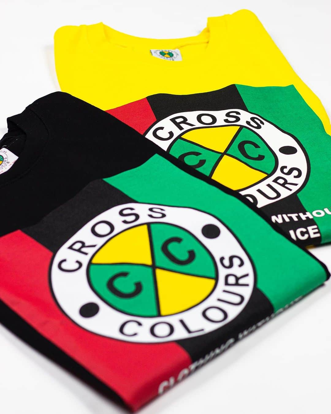 クロスカラーズさんのインスタグラム写真 - (クロスカラーズInstagram)「Clothing Without Prejudice  CrossColours.com」11月22日 23時32分 - crosscoloursla