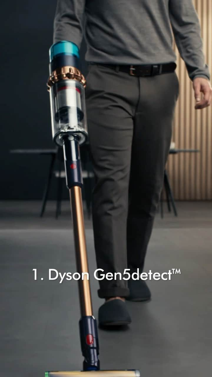 Dysonのインスタグラム：「Pick a Dyson, any Dyson.   From the Dyson V8™ to the Dyson Gen5detect™, which Dyson machine are you choosing this Black Friday? 🤔  Let us know and comment below. 👇  #BlackFriday #DysonTechnology」